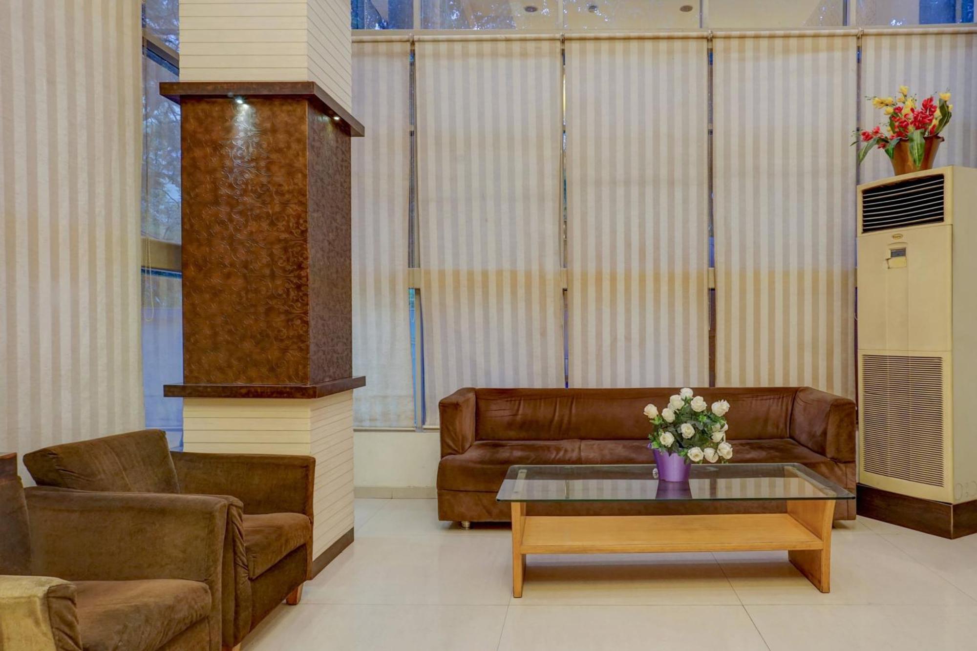 Townhouse Oak Orchard Hotel Pune Extérieur photo